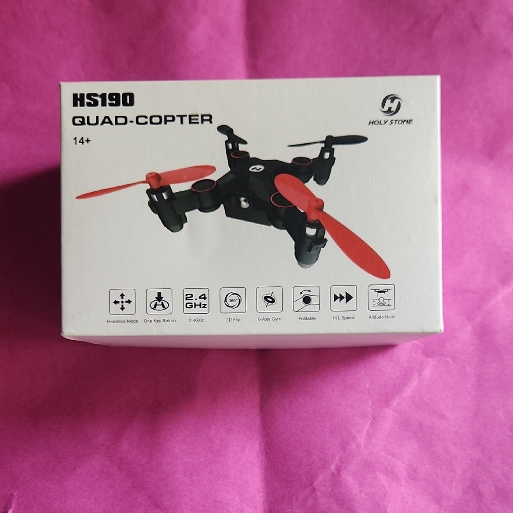 Holy Stone HS190 Quad-Copter with Red Propellers